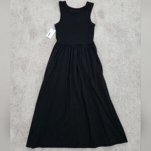 Classic Sleeveless Black Midi Dress - Timeless Everyday Style